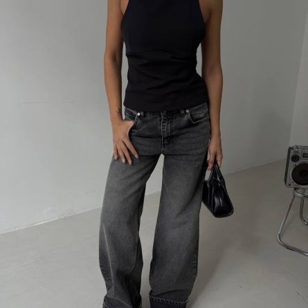 Top Negru cu Spate Decupat și Fundițe