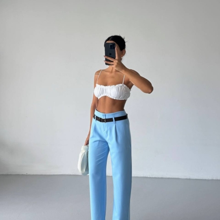 Голубые классические брюки с высокой талией