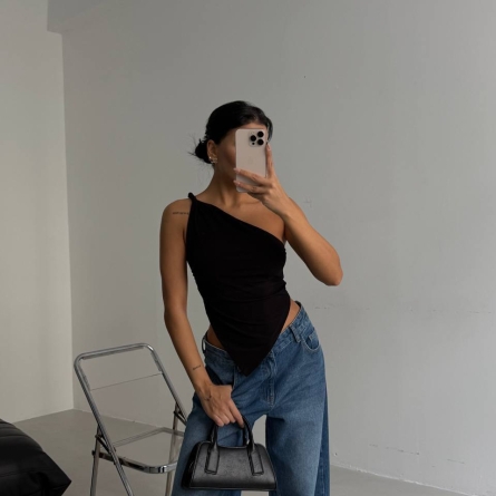 Top Negru Asimetric cu Nod