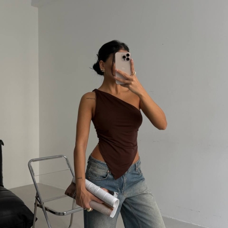 Top Maro Asimetric cu Nod