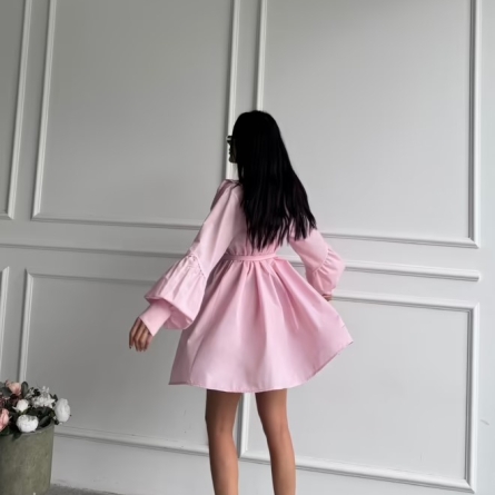 Rochie-cămașă mini roz cu detalii voluminoase