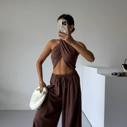 Коричневый сет из перекрёстного топа и льняных широких брюк